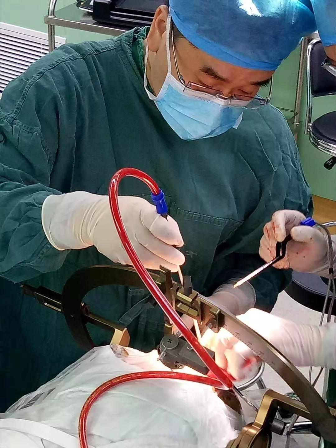 知否?脑起搏器,能让癫痫患者